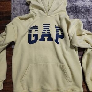 GAP Men's Light Yellow Pullover Hoodie with Navy Logo